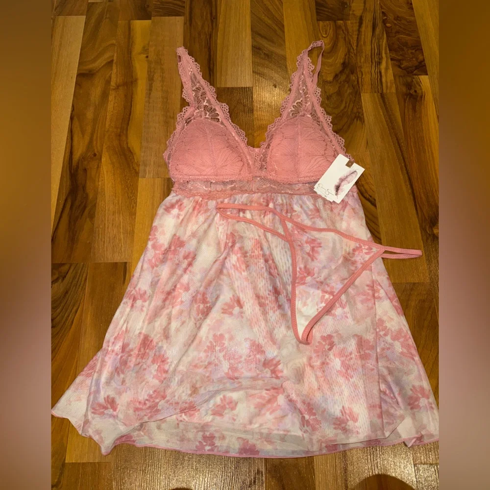 Jessica Simpson Teddy sheer nightgown and thong set‎ lace NWT size MED